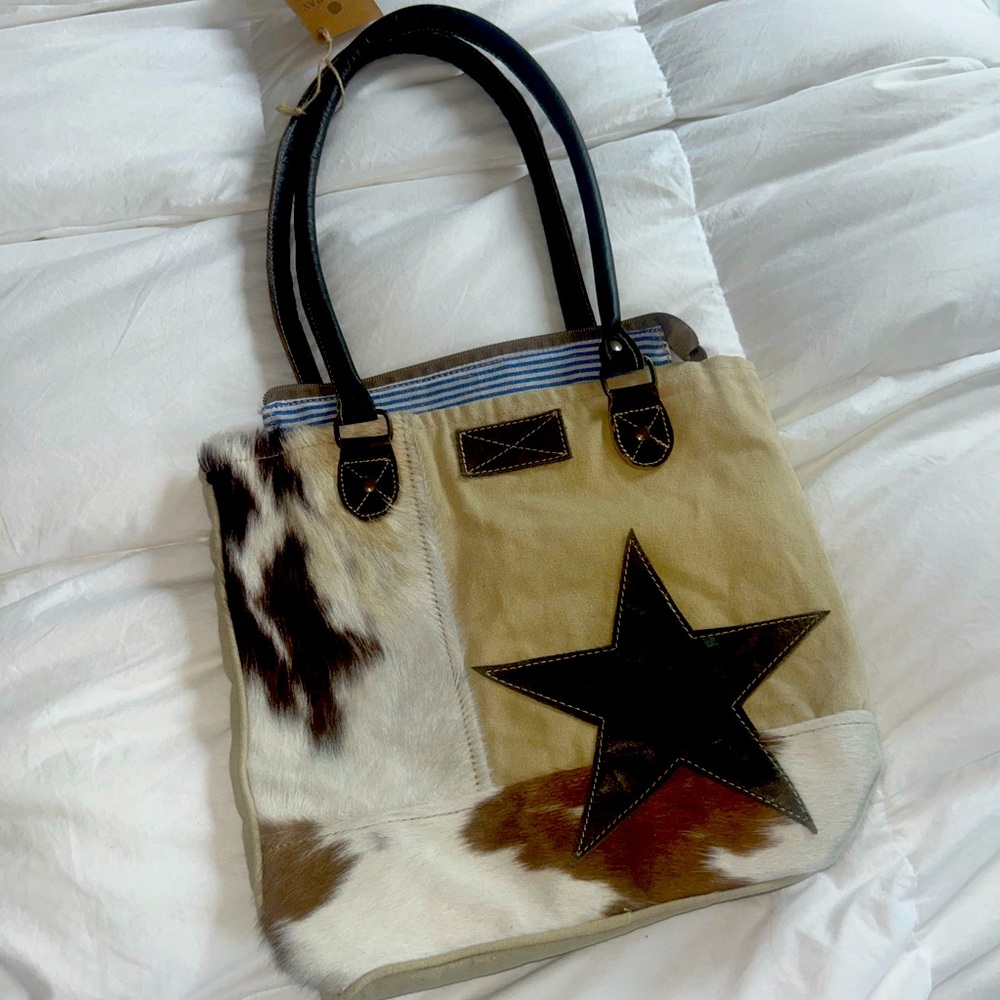 Woman’s Clea Ray bag, bran new with tags